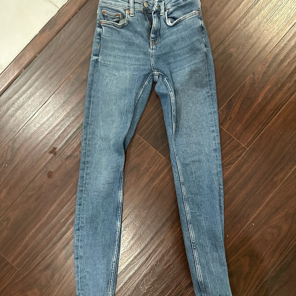 Zara Women's Skinny Jeans in Classic Blue